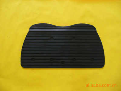 【批量銷售各種規(guī)格型號(hào)的運(yùn)動(dòng)器橡膠墊】?jī)r(jià)格,廠家,圖片,塑料零件,啟東市恒通橡膠制品廠-